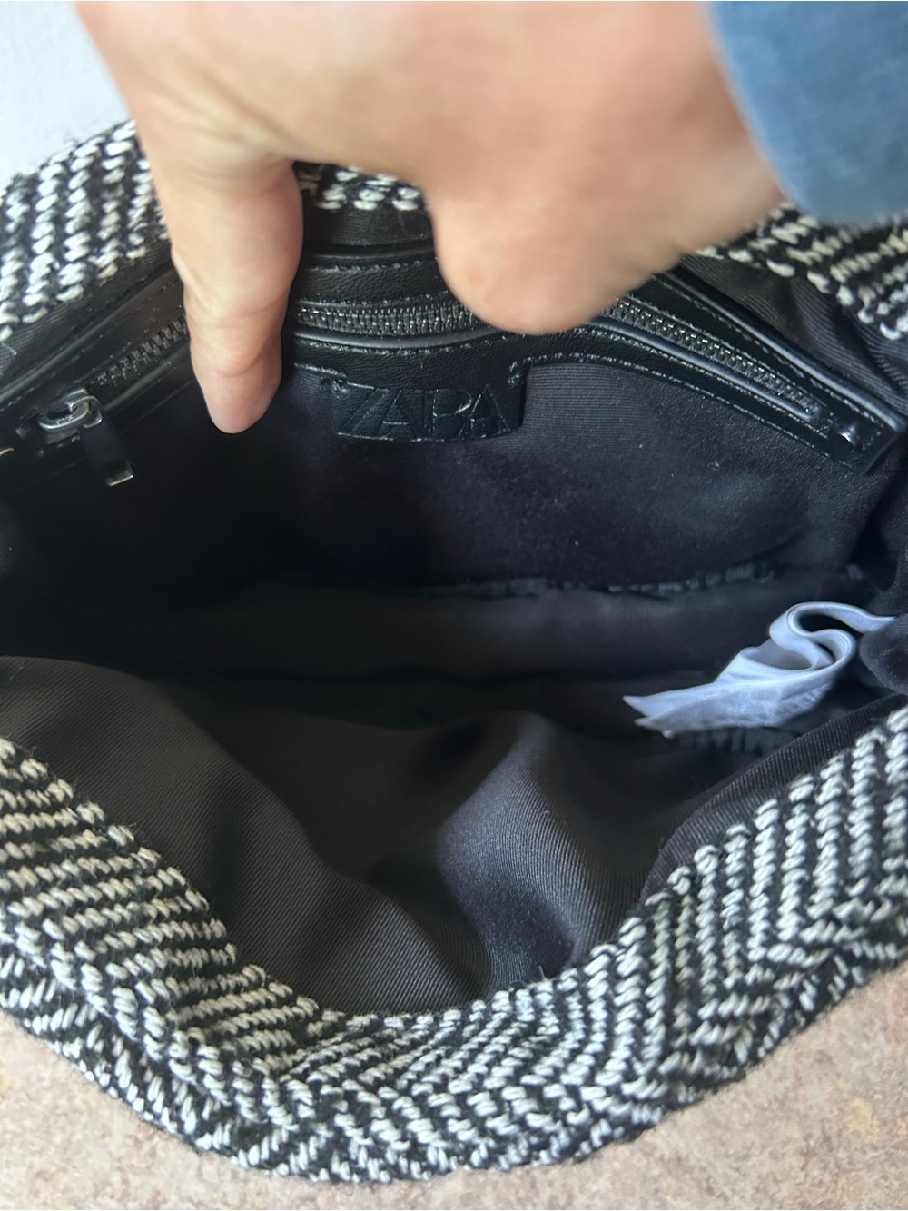 ZARA like new Herringbone Quilted Shoulder Purse with Chain - Picture 7 of 11